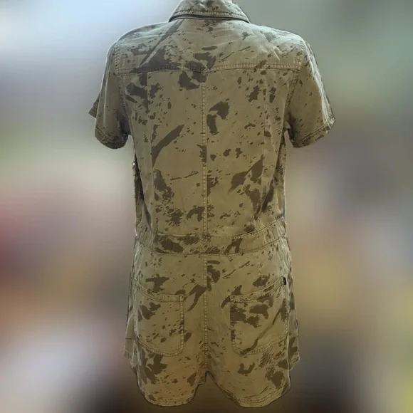 NWT Obey Army Green Camo Fatigue Zip Romper Jumpsuit One of a Kind Size L - Picture 3 of 10